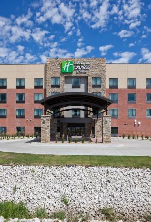 holiday inn express hotel and suites fort dodge by ihg