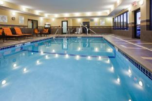 holiday inn express hotel and suites fort dodge by ihg