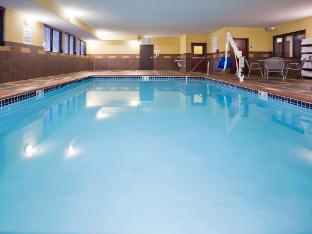 holiday inn express hotel and suites fort dodge by ihg