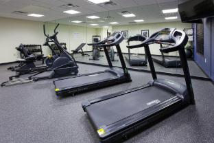 holiday inn express hotel and suites fort dodge by ihg