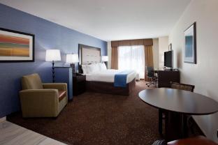 holiday inn express hotel and suites fort dodge by ihg