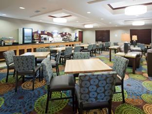 holiday inn express hotel and suites fort dodge by ihg