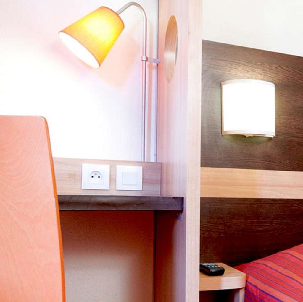 premiere classe lille ouest lomme