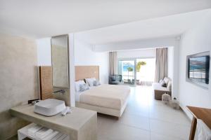 manoulas beach mykonos resort
