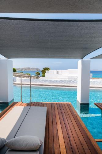 manoulas beach mykonos resort
