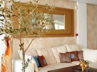 manoulas beach mykonos resort