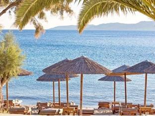 manoulas beach mykonos resort