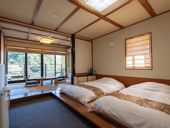 kirishima momijitani seiryuso