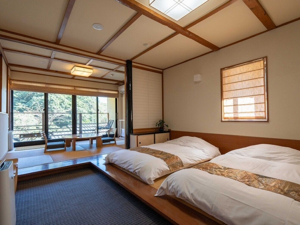 kirishima momijitani seiryuso