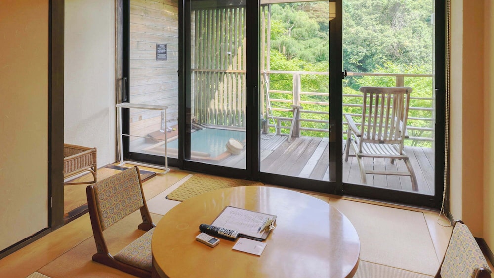 kirishima momijitani seiryuso