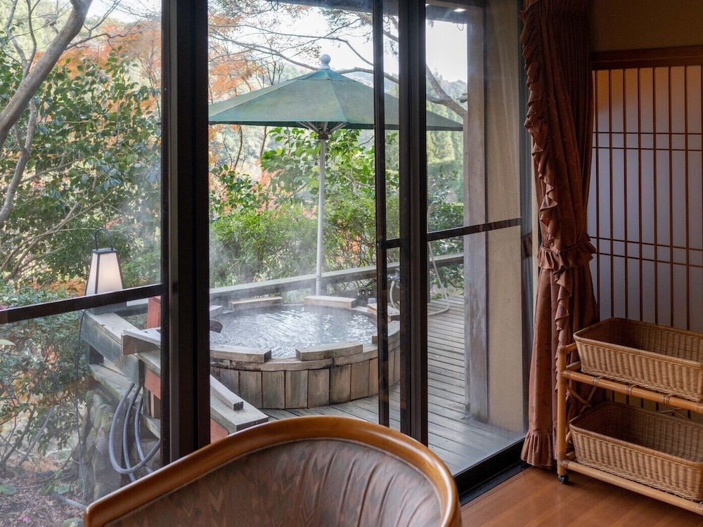 kirishima momijitani seiryuso