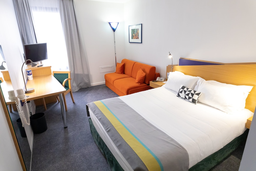 holiday inn express arras by ihg