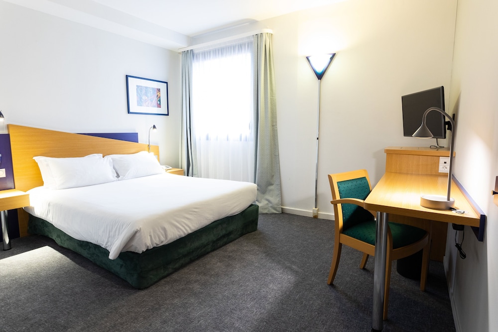 holiday inn express arras by ihg