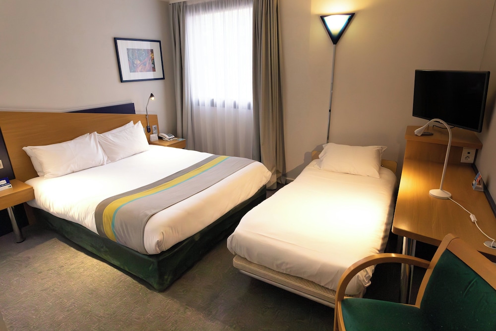 holiday inn express arras by ihg