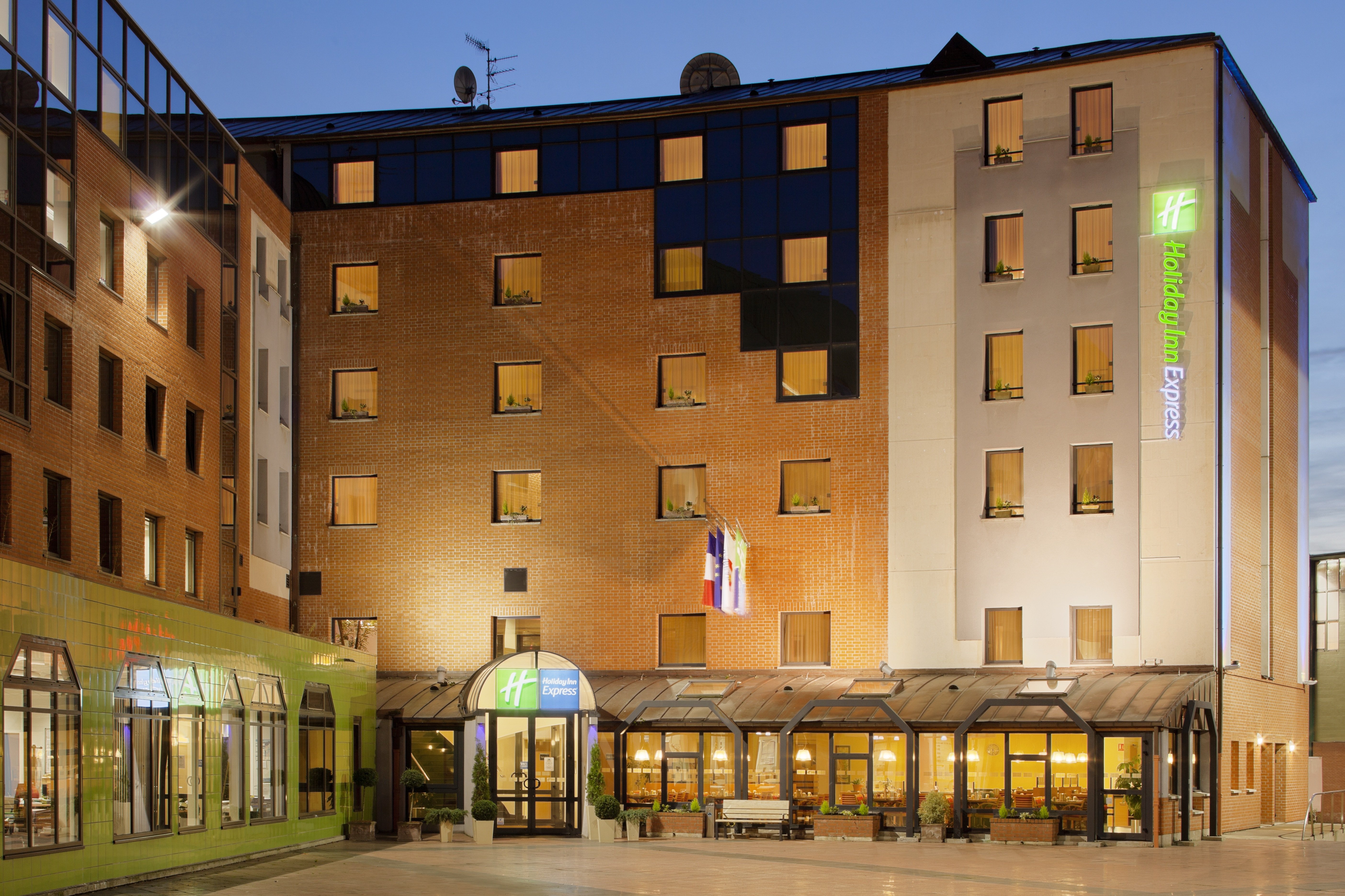 holiday inn express arras by ihg