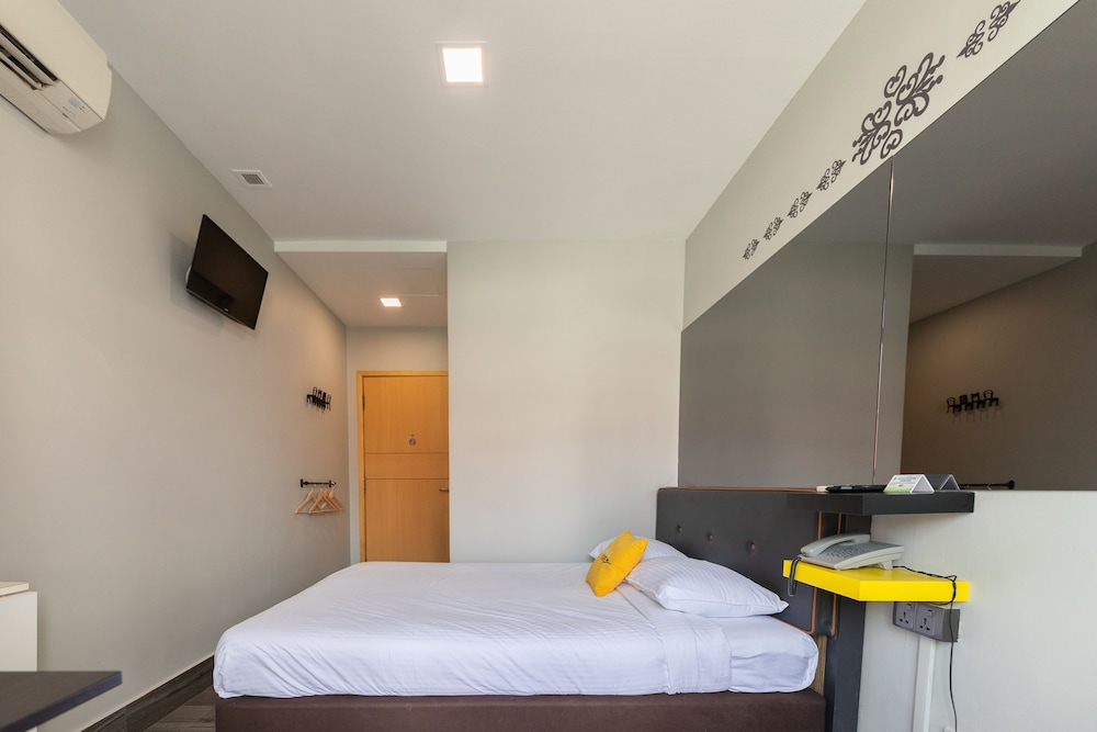 butternut tree hotel