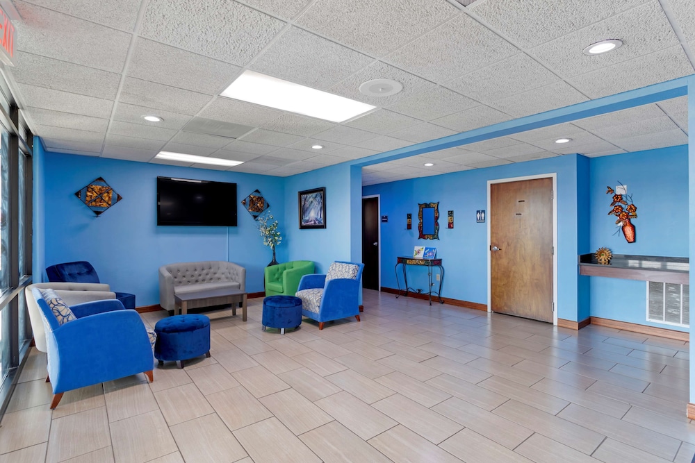 ramada limited knoxville area