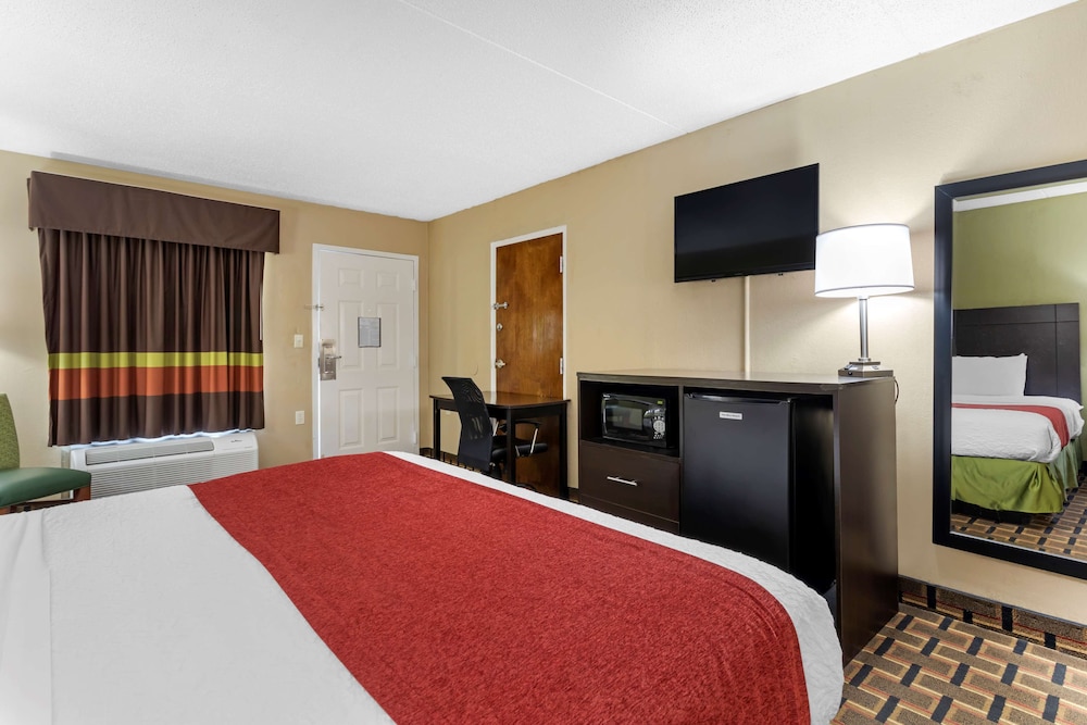 ramada limited knoxville area