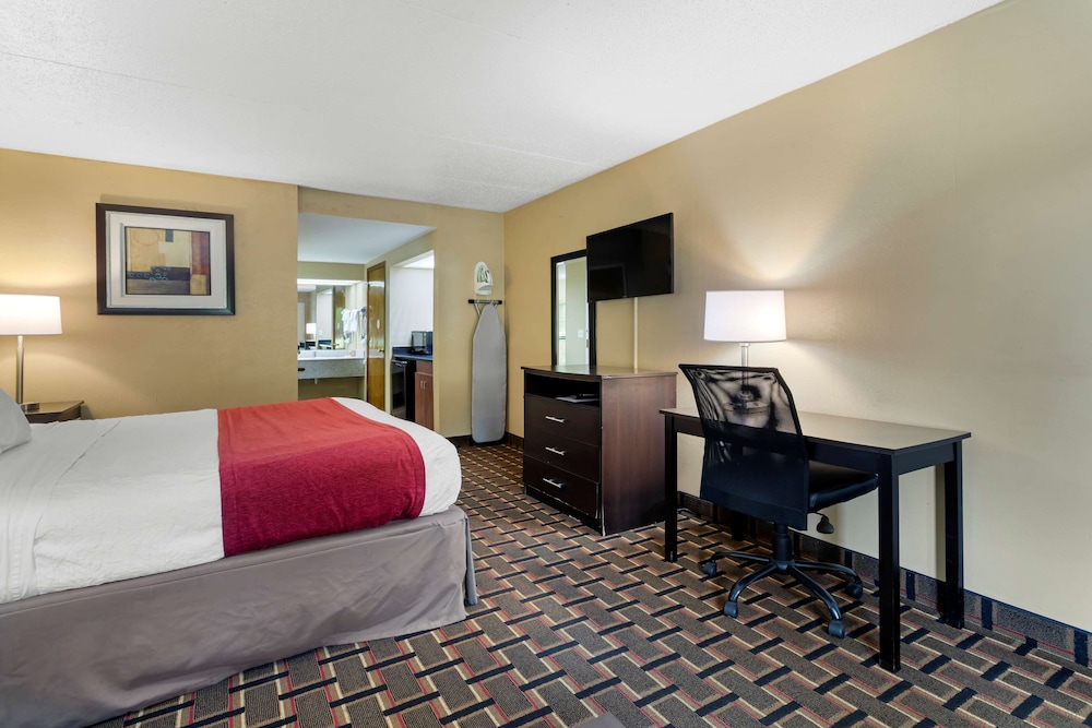 ramada limited knoxville area