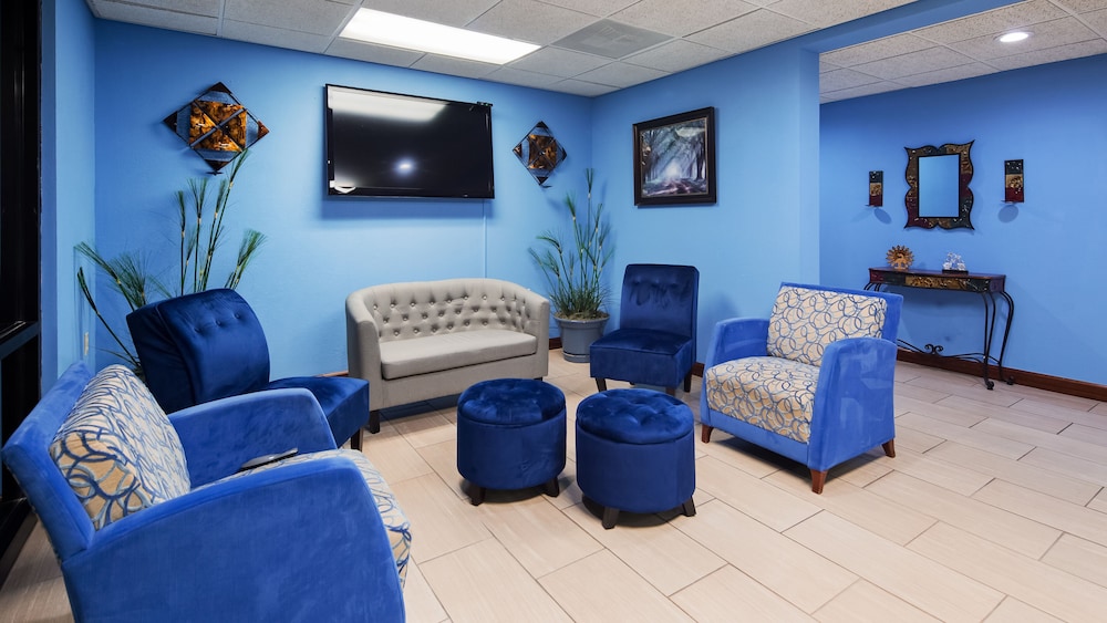 ramada limited knoxville area