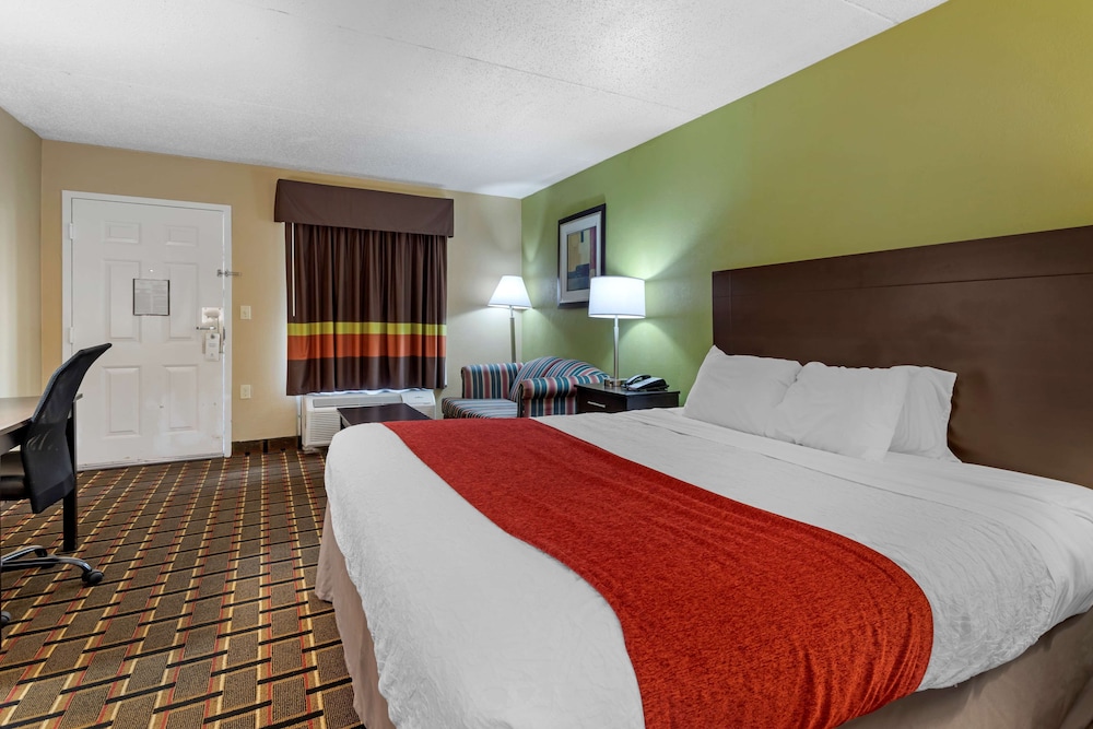 ramada limited knoxville area