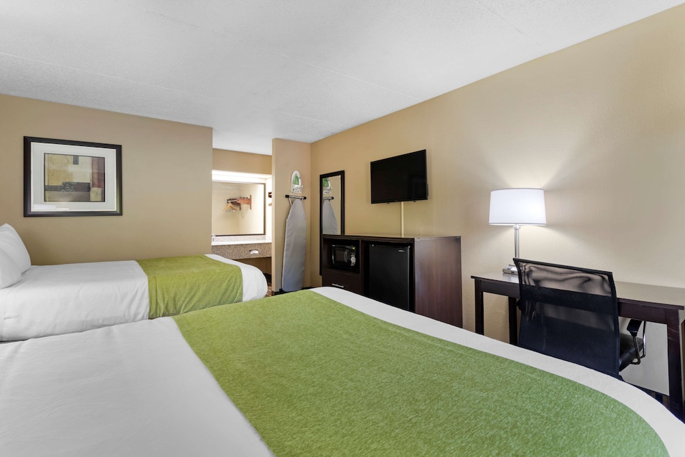 ramada limited knoxville area