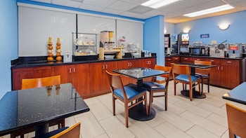 ramada limited knoxville area