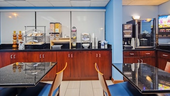 ramada limited knoxville area