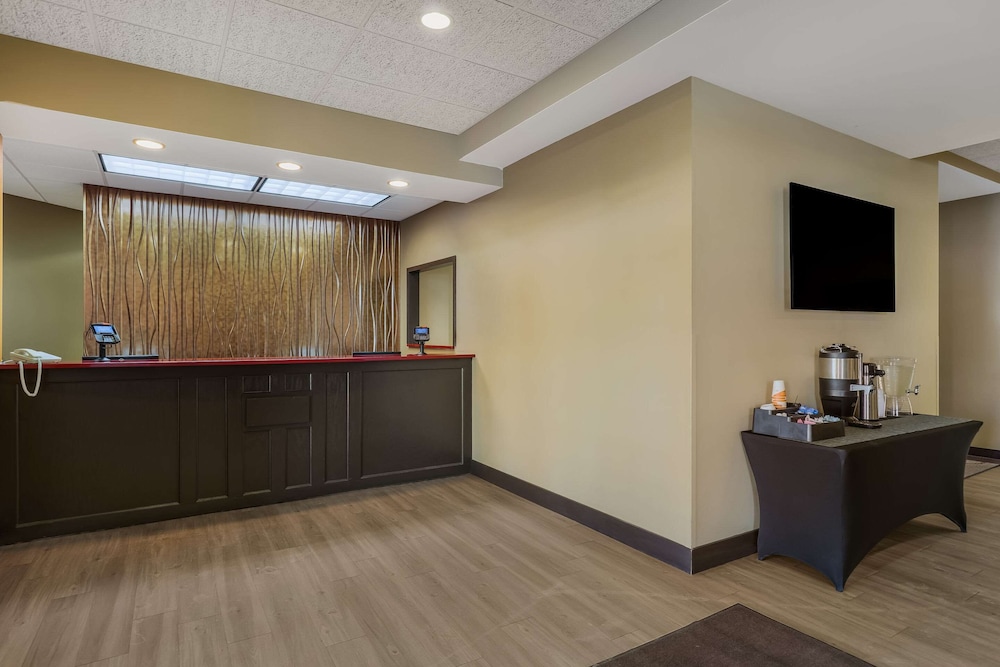 mainstay suites fitchburg madison