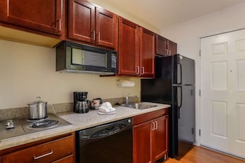 mainstay suites fitchburg madison