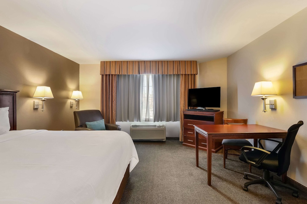 mainstay suites fitchburg madison