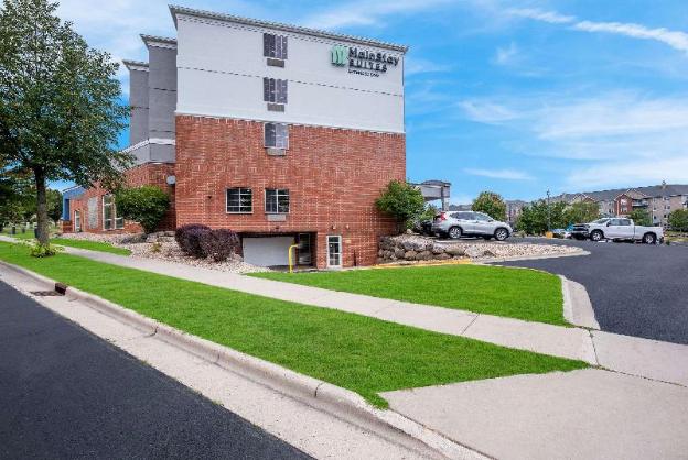 mainstay suites fitchburg madison
