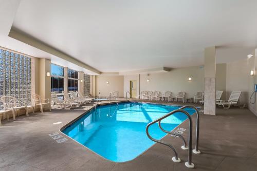 mainstay suites fitchburg madison