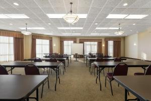 mainstay suites fitchburg madison