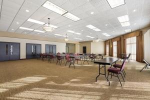 mainstay suites fitchburg madison