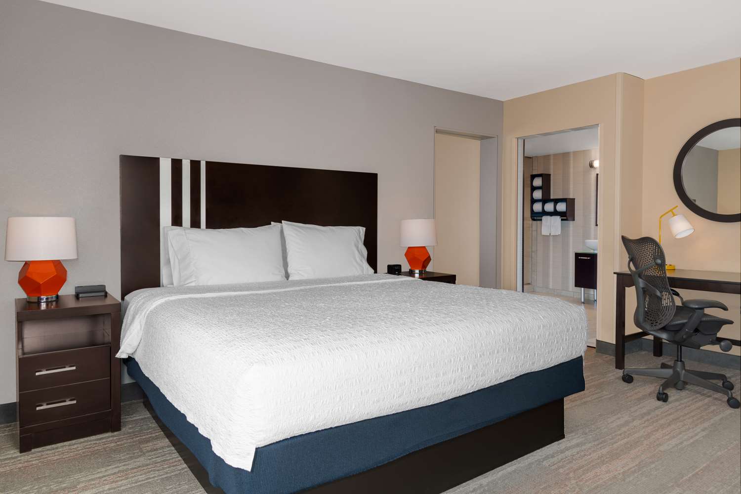 hampton inn and suites madison downtown