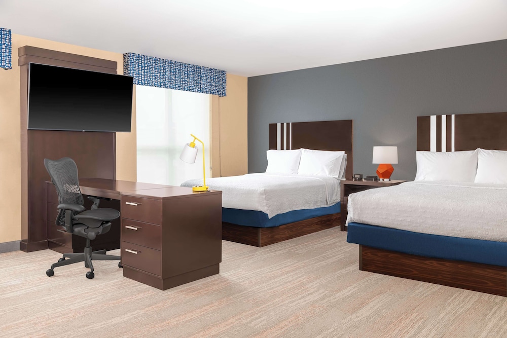 hampton inn and suites madison downtown