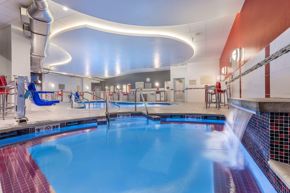 hampton inn and suites madison downtown