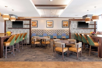 Hampton Inn & Suites Madison / Downtown,Dane County Regional Airport>>Dane,3 star