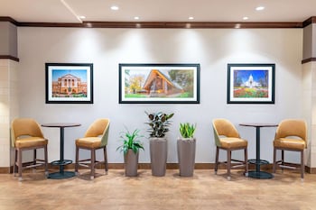 Hampton Inn & Suites Madison / Downtown,Dane County Regional Airport>>Dane,3 star