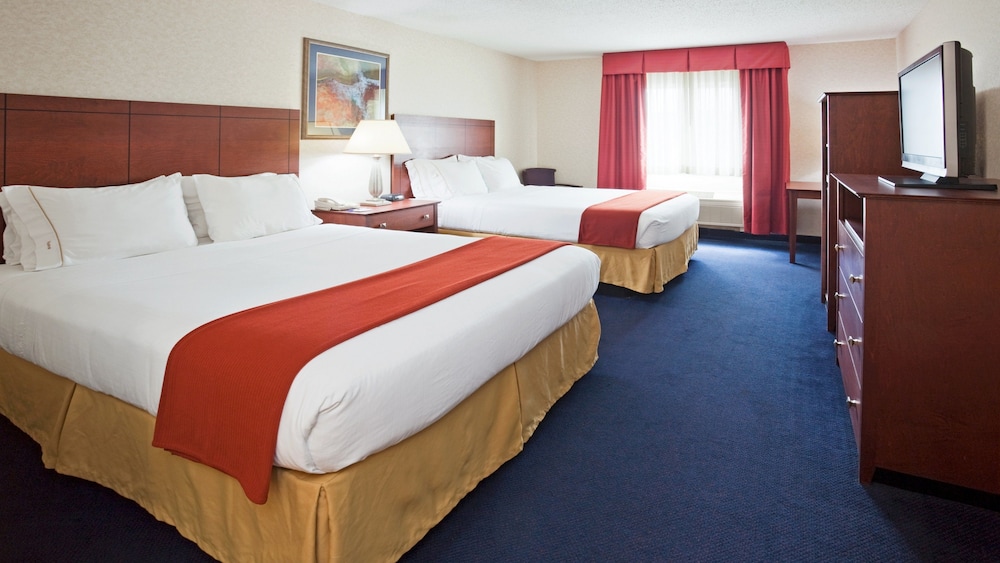 holiday inn express deforest by ihg