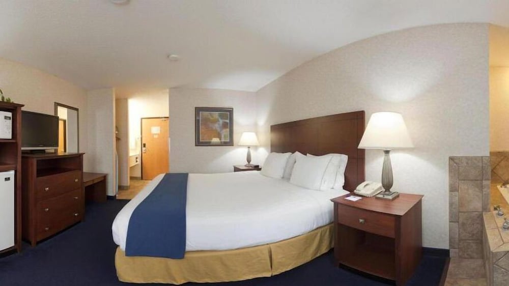 holiday inn express deforest by ihg
