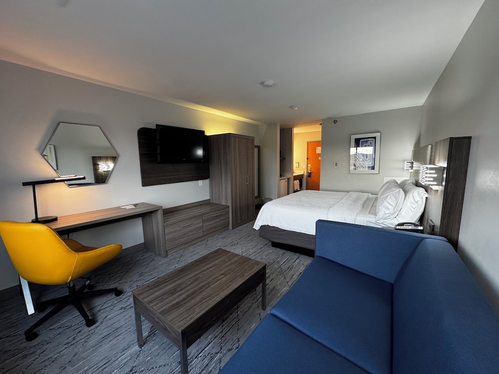holiday inn express deforest by ihg