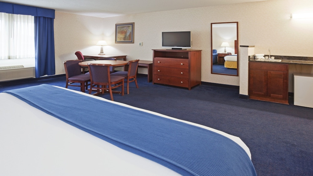 holiday inn express deforest by ihg