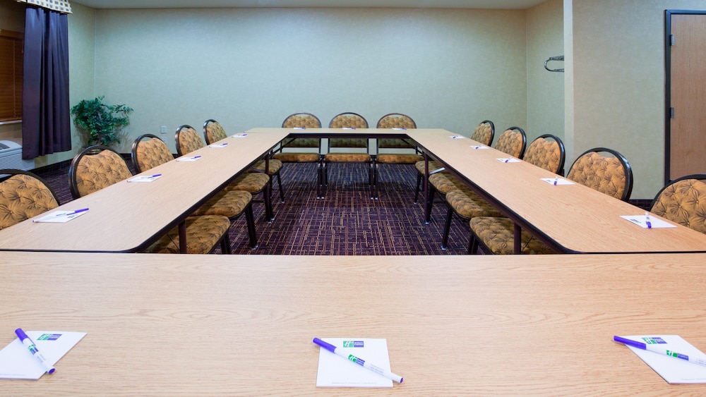 holiday inn express deforest by ihg