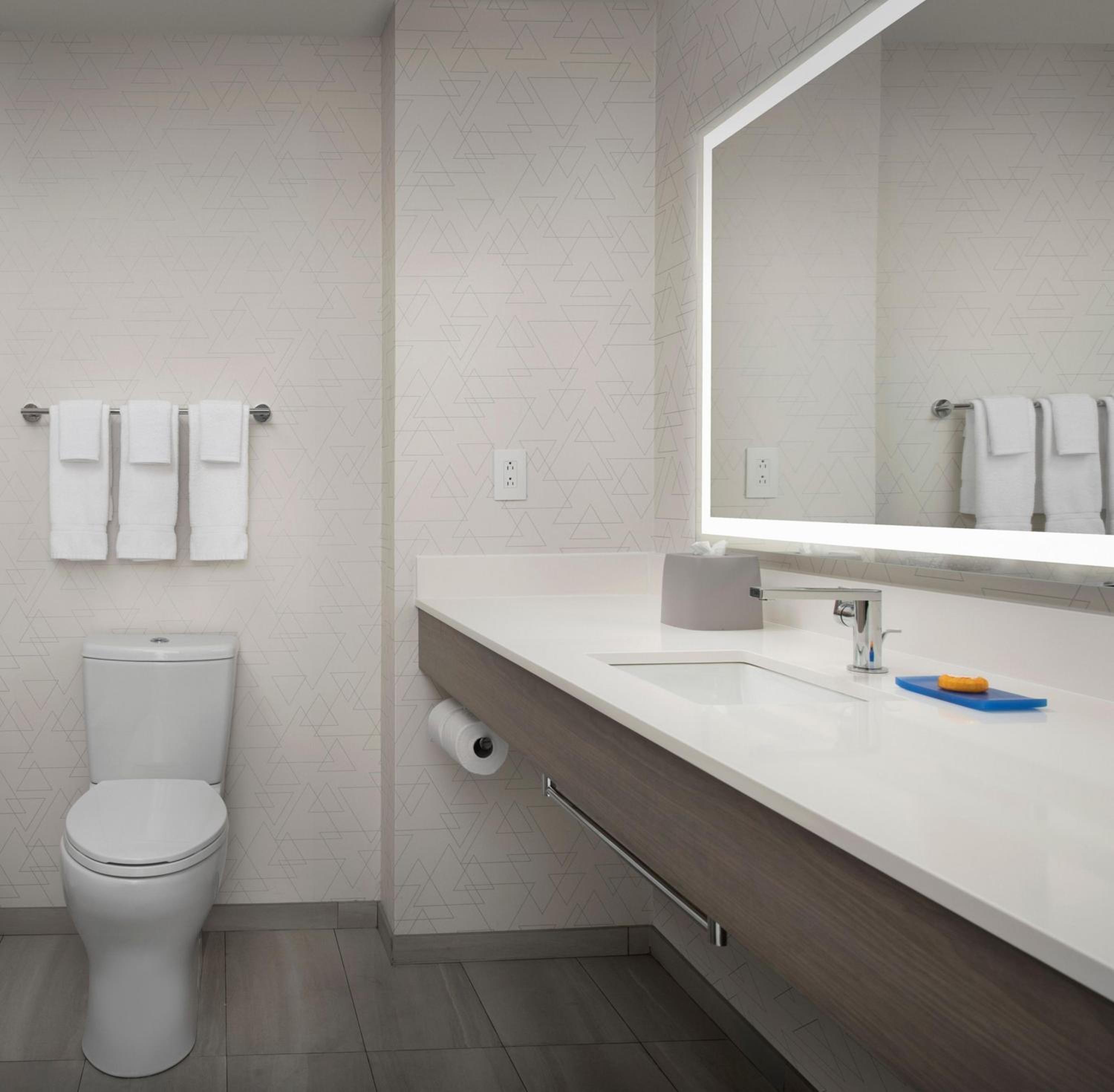 holiday inn express and suites knoxville clinton by ihg