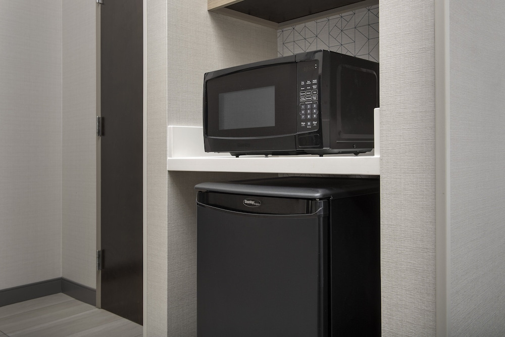 holiday inn express and suites knoxville clinton by ihg