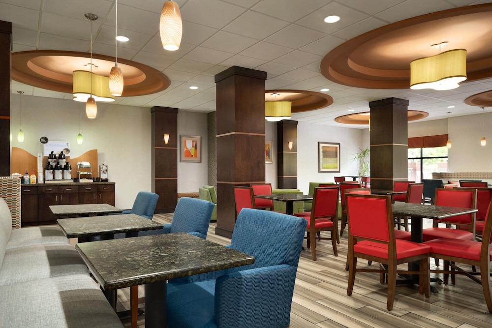holiday inn express and suites knoxville clinton by ihg