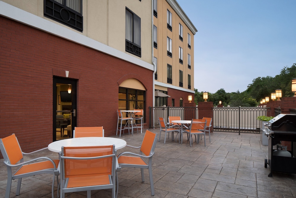 holiday inn express and suites knoxville clinton by ihg