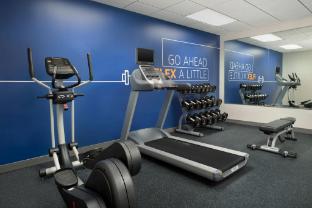 holiday inn express and suites knoxville clinton by ihg
